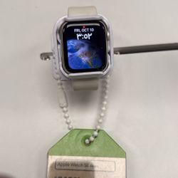 SE 40mm Starlight w Sport Band