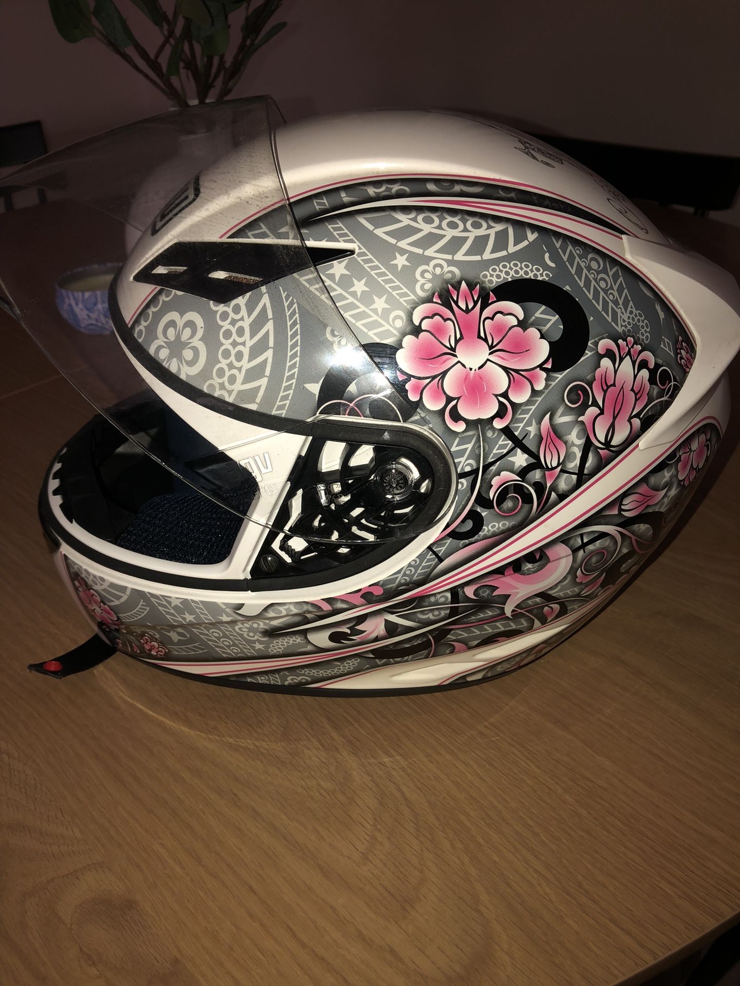AGV K3 Series Women’s Motorcycle Helmet Small