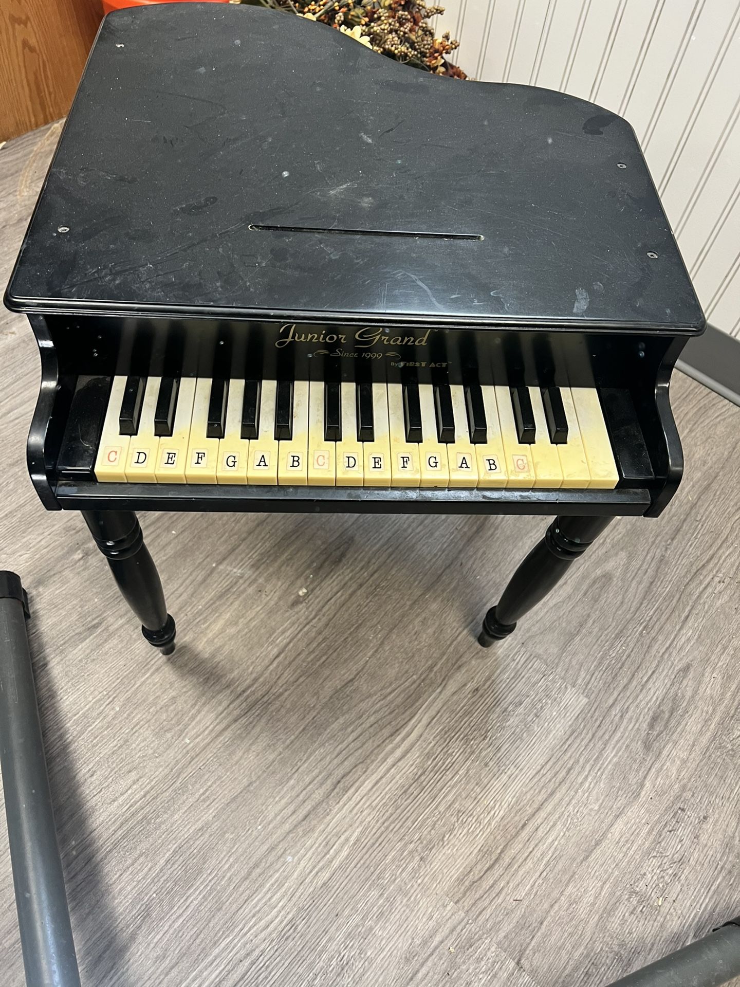 Mini grand piano