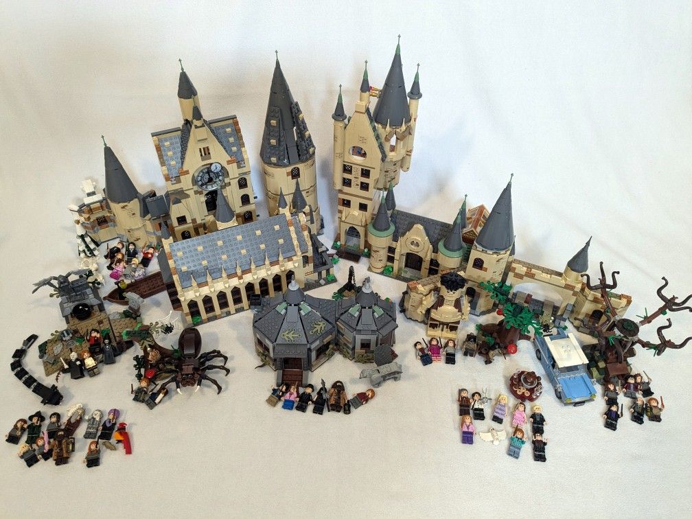 Huge Lot of Harry Potter LEGO Sets!!