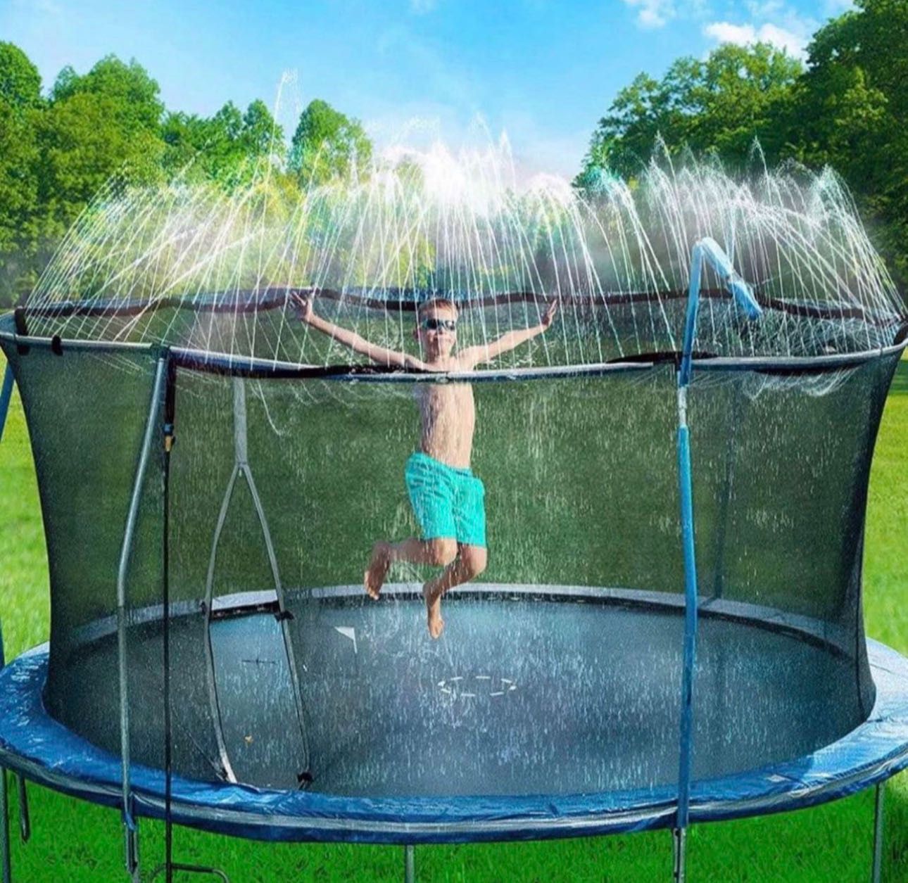 Trampoline Sprinkler for Kids, Garden hose/Outdoor Water Play -Fun Summer Water Games