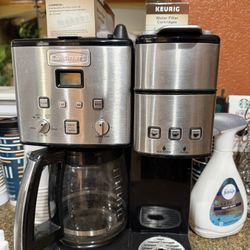 ☕ Cuisinart Coffee Center (12-Cup + Single-Serve) with Filters, Cups & Pod Rack – Excellent Condition