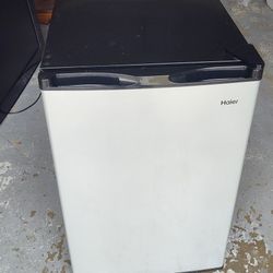 Haier Mini Fridge 