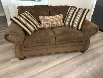 La-Z-Boy loveseat and 2 chairs