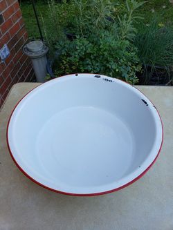 Vintage enamel dishpan