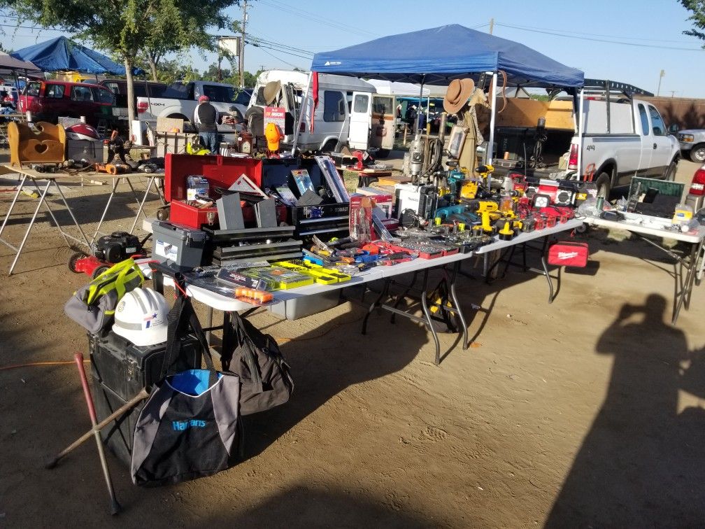 VISALIA SWAPMEET TONS OF TOOLS AND MISCELLANEOUS