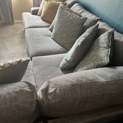 Almost new Cindy Crawford sectional must sell today!