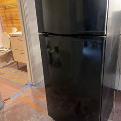 Apartment-Size Refrigerator