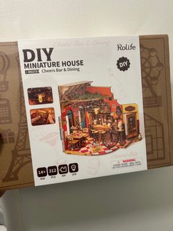 Rolife DIY Miniature House Cheers Bar & Dining