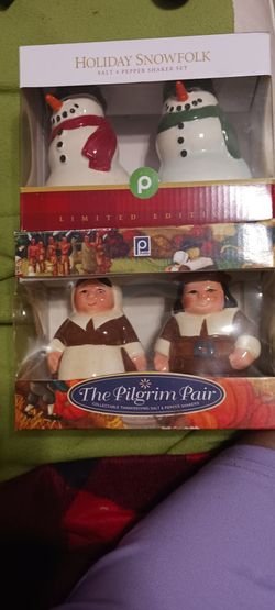 Holiday salt/pepper shaker sets