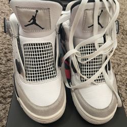 Jordan 4