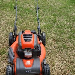 Husqvarna HU800AWD 190 cc 22 in Self Propelled Gas Lawn Mower for Sale in Fort Mill SC OfferUp