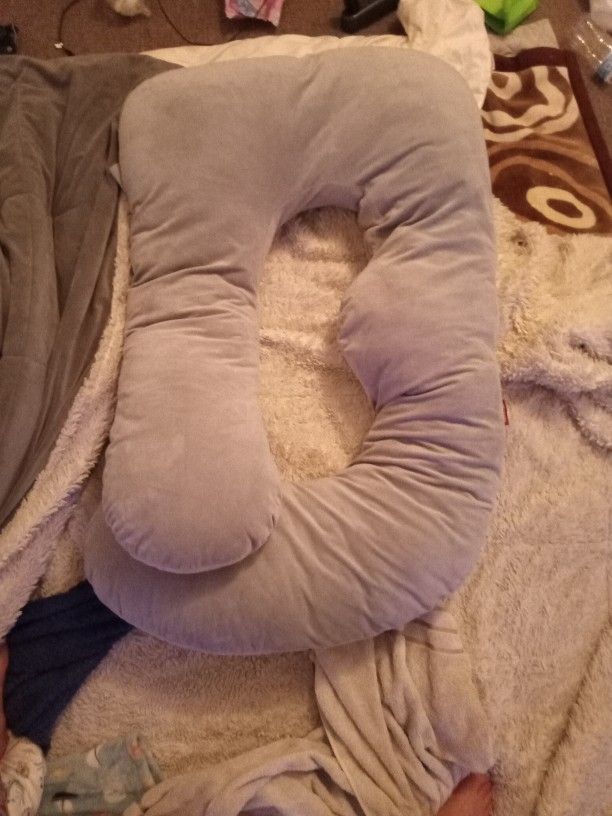 Momcozy Pregnancy Pillow
