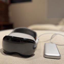 Apple Vision Pro – 512GB – Excellent Condition + case