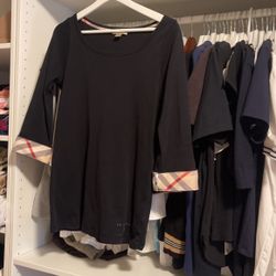 Authentic Burberry Top Size Large 