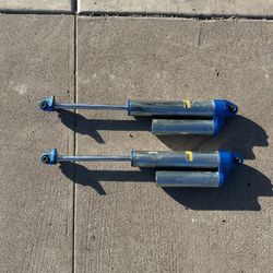 Ford F-150 Remote Reservoir Shocks Raptor Style