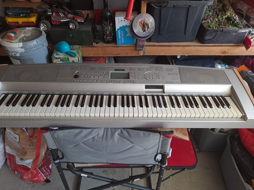 Yamaha Portable Grand DGX500 for Sale in Rio Linda, CA OfferUp