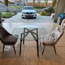West Elm Jensen Round Dining Table (42") With 2 Chairs