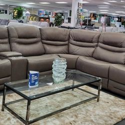 Brown Microfiber Power Reclining Sectional On SALE Now $2,499!/Seccional reclinable eléctrico de microfibra marrón ¡En OFERTA ahora $2,499!

