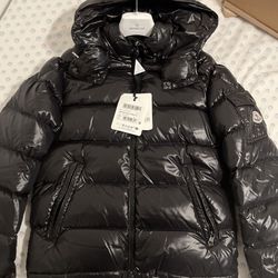 Moncler Maya Giubbotto Size 5 ( Large )