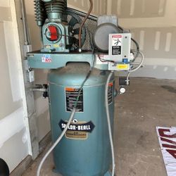AIR COMPRESSOR 