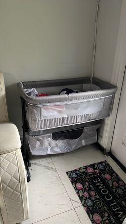 Bassinet/mini crib