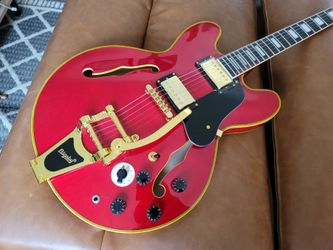 Gibson Replica Guitar