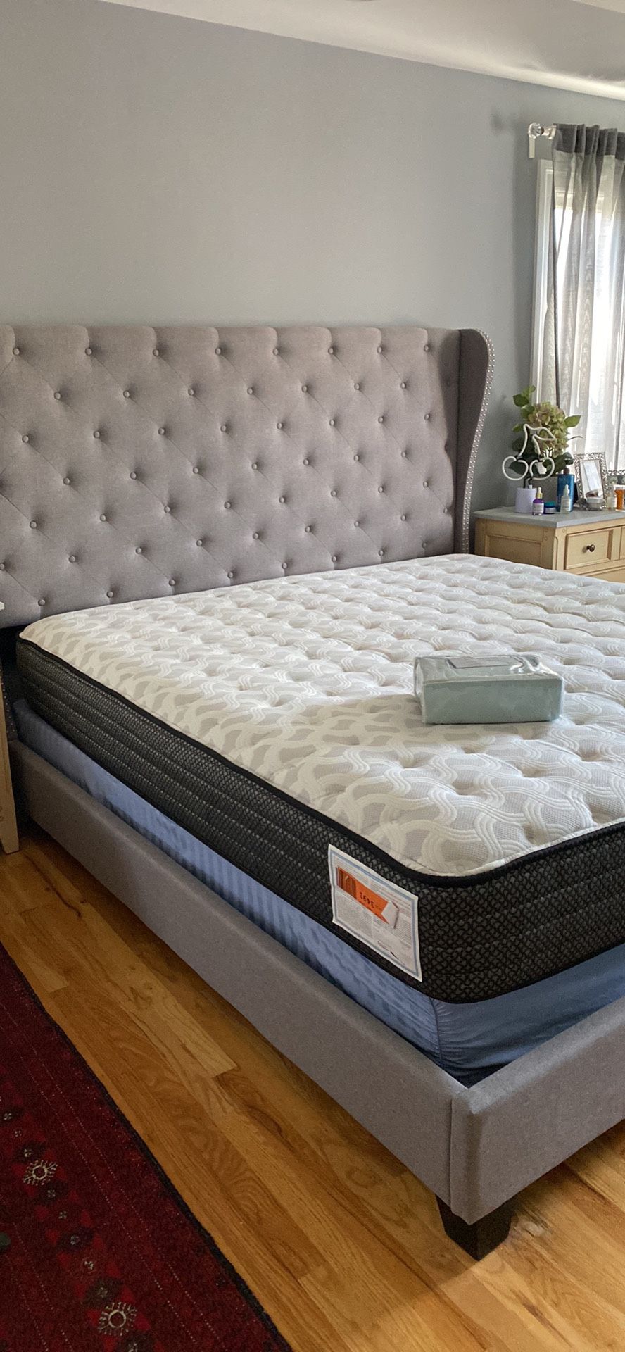 King Size Mattress No Bed No Spring box