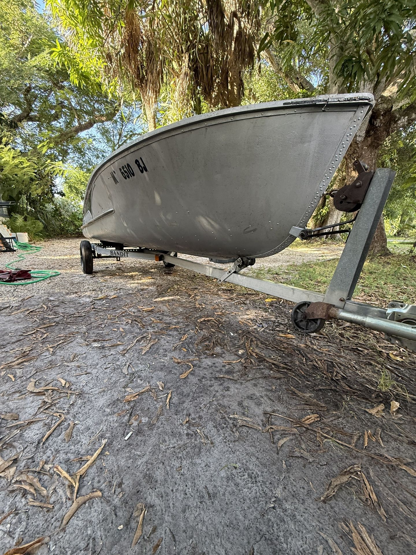 14ft Boat Aluminum 15hp Trailer $750