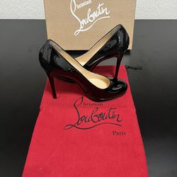 New In Box Discontinued Christian Louboutin Black New Simple Pump