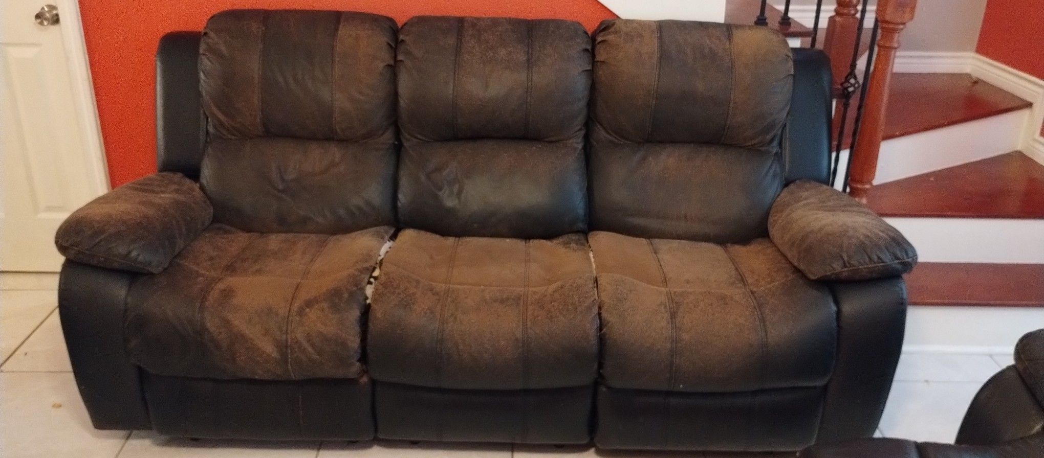 Free Couch 