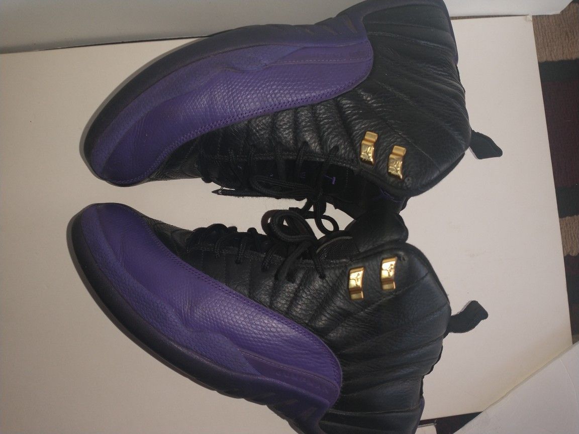 Jordan 12 Field Purple 9.5. Good Condition