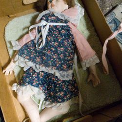 Porcelain Doll Antique. 