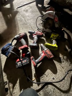 MILWAUKEE DRILLS