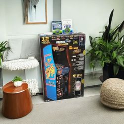 6538281 Arcade1up Class of 81 Deluxe Arcade game 