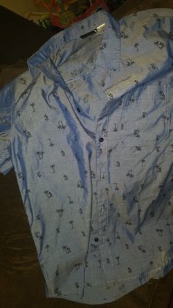Size small in men new mickey mouse button shirt