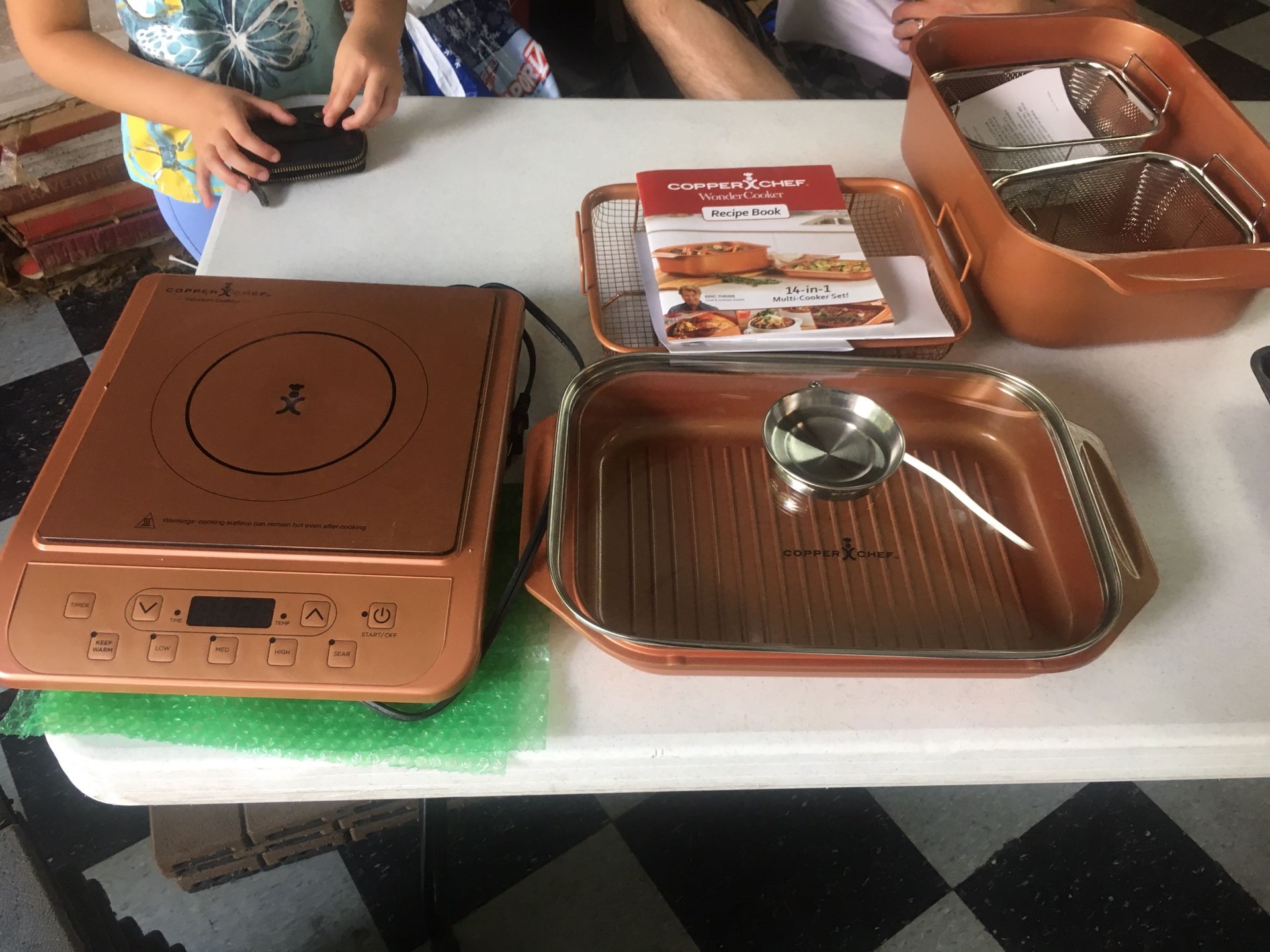 Copper chef with heating element