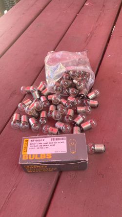 Dual filament motorcycle tail light bulbs