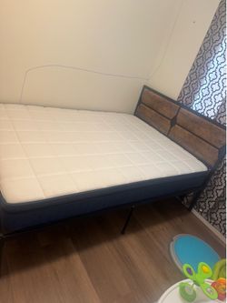 Full size bed