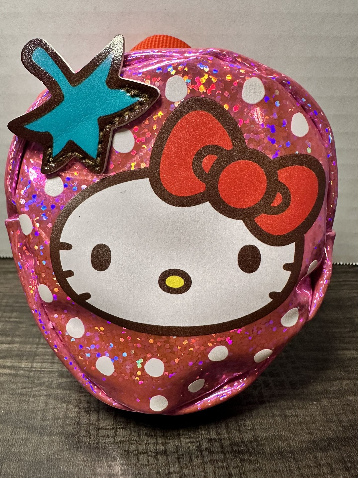 New Sanrio Hello Kitty Sparkle Strawberry Clip Bag Coin Purse