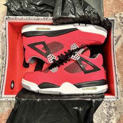 🔥 Jordan 4 “Toro Bravo” – Size 10 🔥 with Box