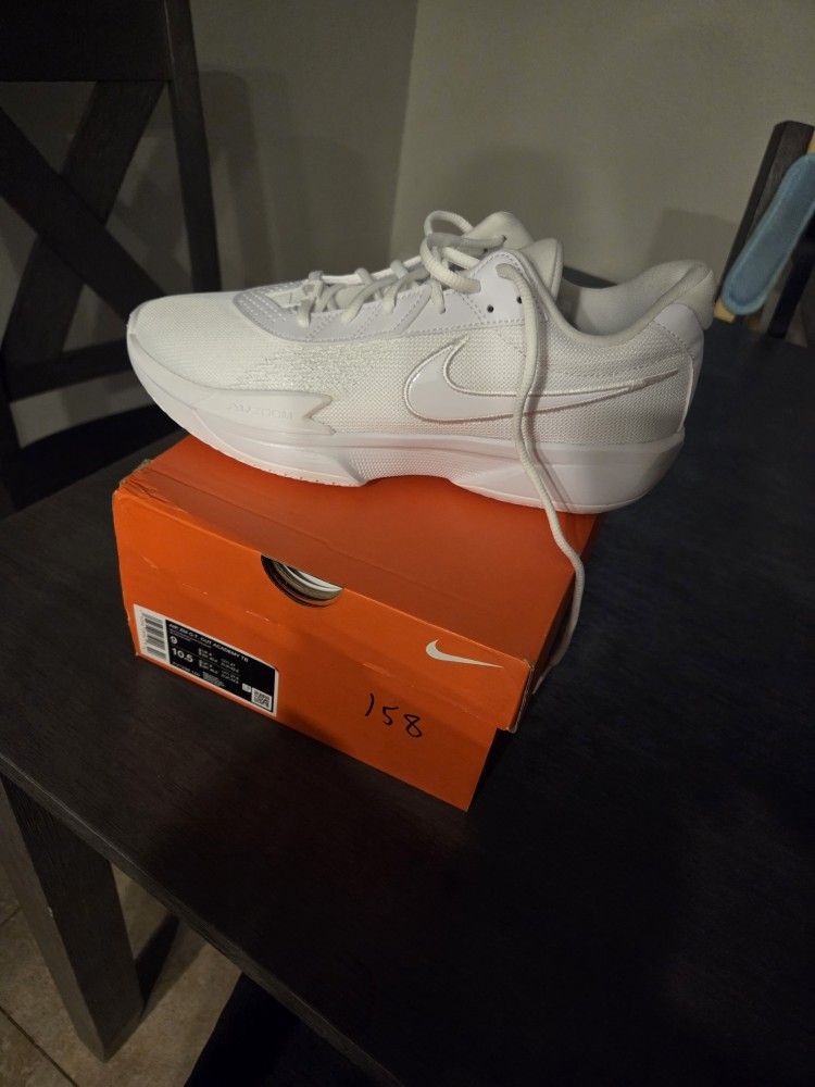 Air Zoom Cut Academy New Size 9
