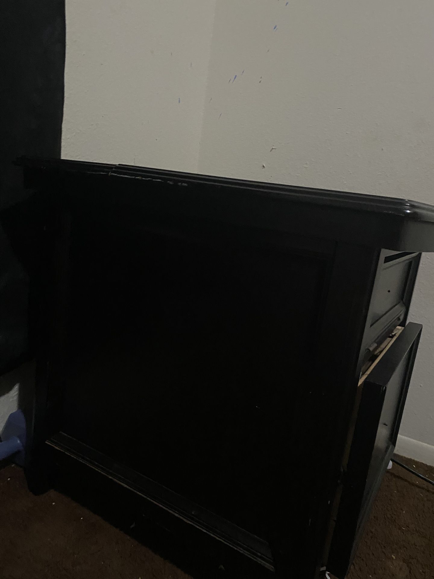 Charging Side Desk Black 