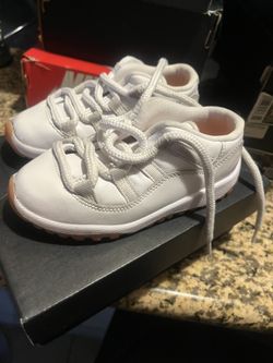 Retro 11s Size 10c 