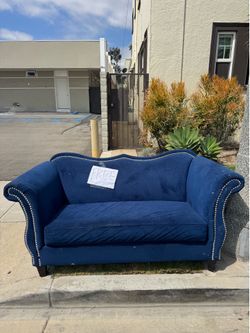 Free Couch.