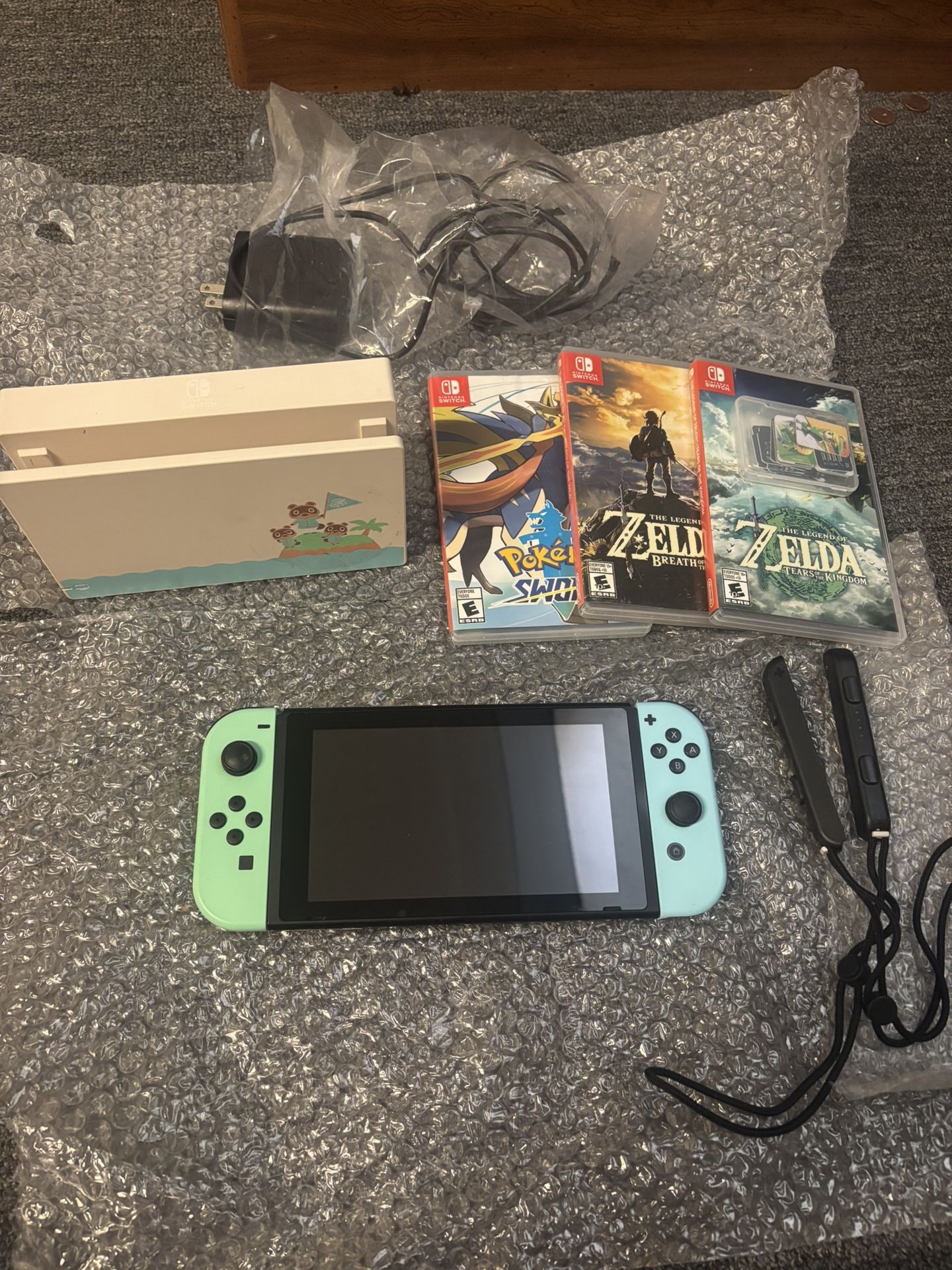 Nintendo Switch (Animal Crossing Edition)