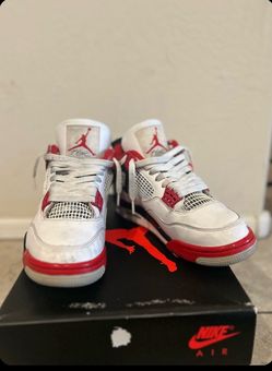 Jordan 4 fire red