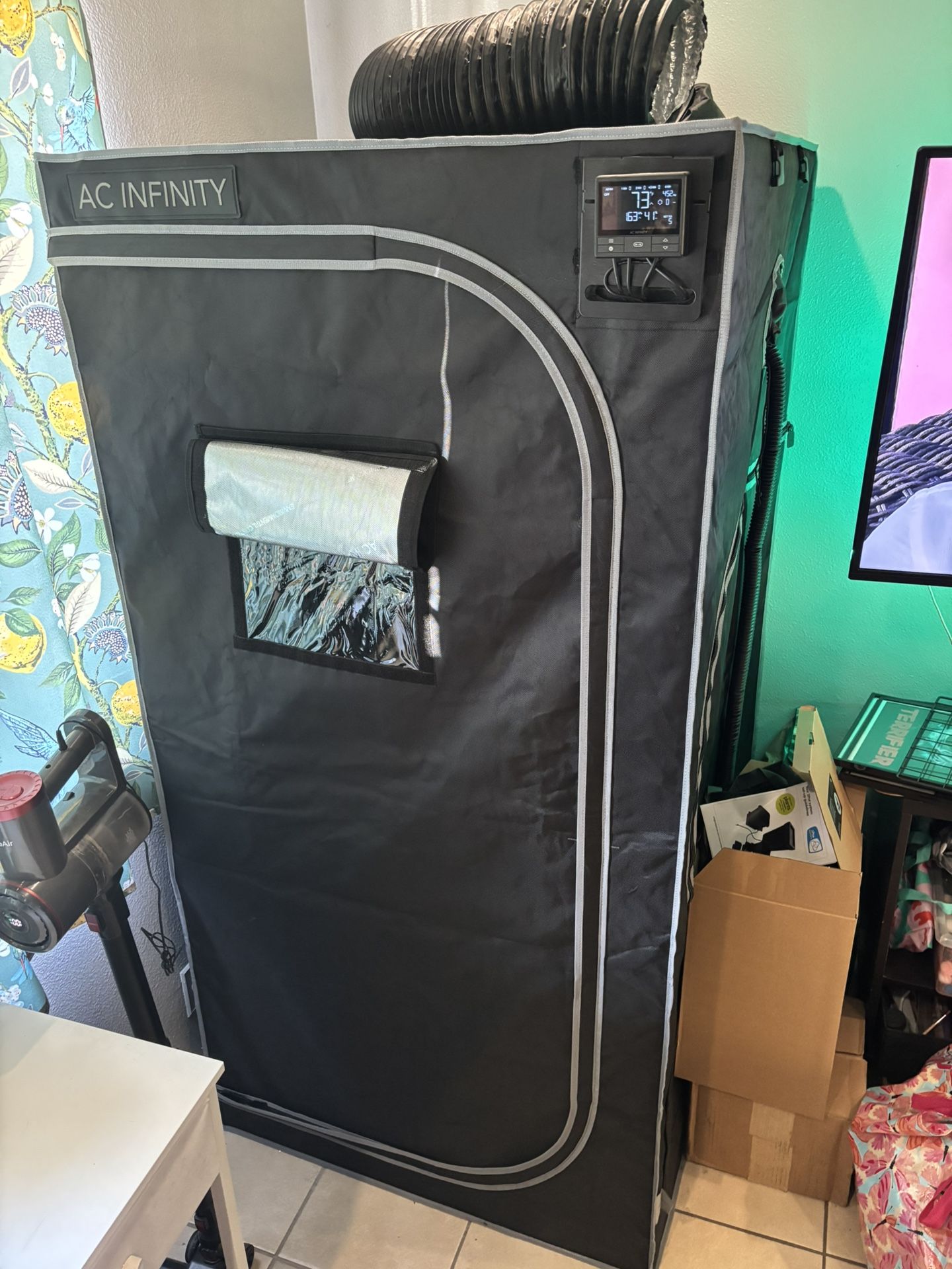 Ac infinity Grow Tent 3x3