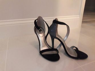 Black high heels size 8
