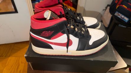Air Jordan 1 Mid size 11.5
